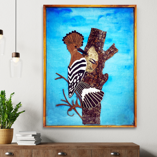 Hoopoe Feeding Her Baby